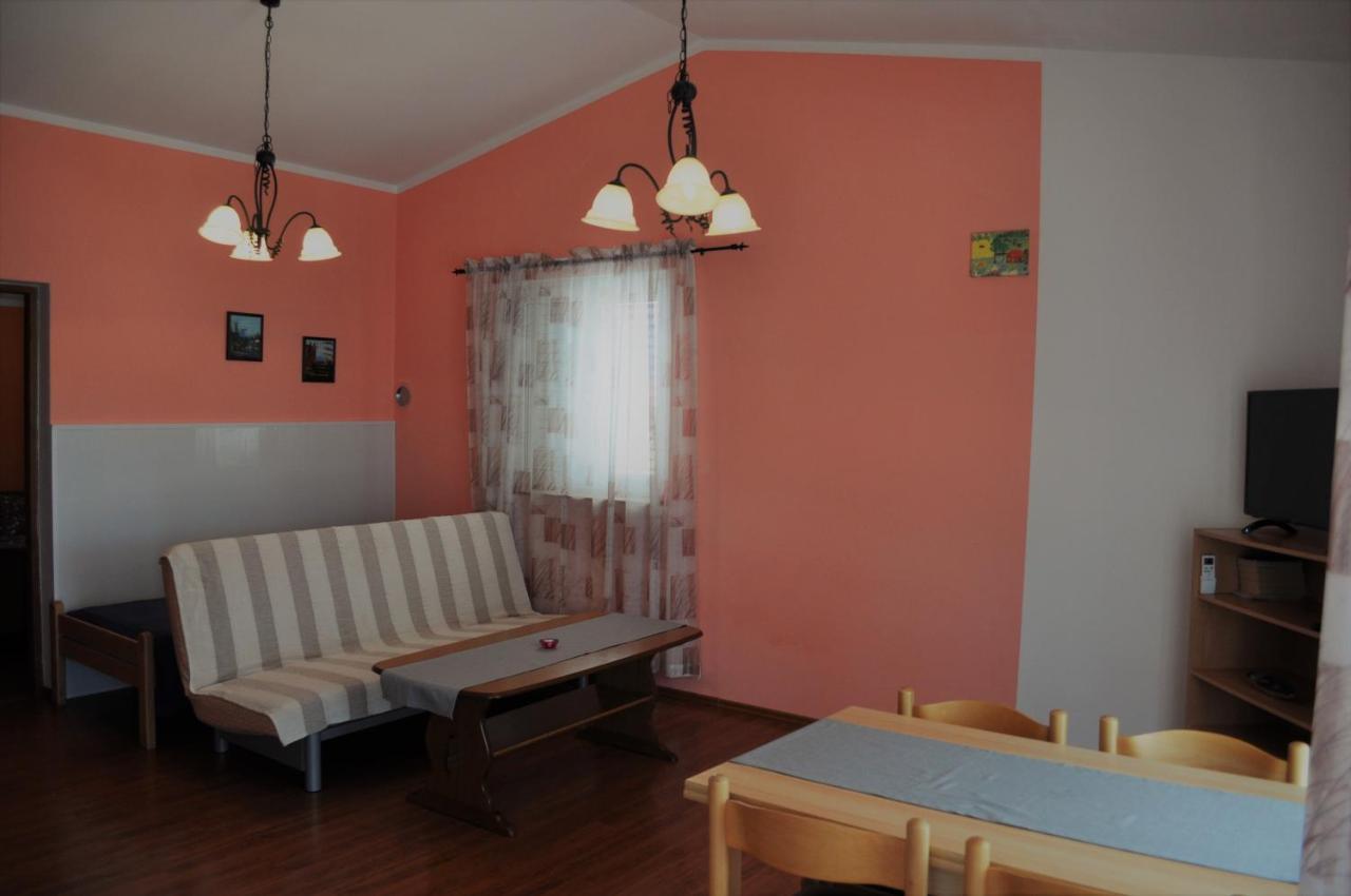 Marina Apartments Вир Экстерьер фото